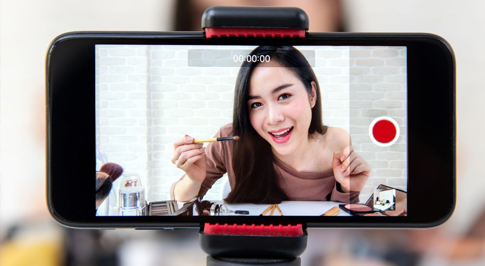 Should brands and retailers be concerned about the ‘de-influencing’ trend?
