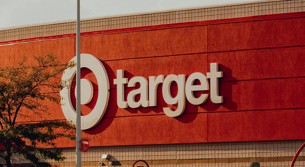 Why Did Walmart Outperform Target in the Second Quarter?