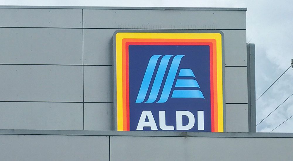 Aldi gives away free Christmas lunches to those in need